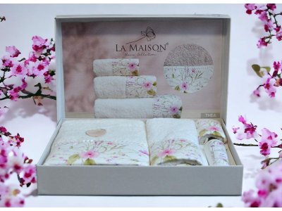 Подарочный набор полотенец La Maison с парфюмом - Thea (Turkey), 3 штуки Подарочный набор полотенец La Maison с парфюмом - Thea (Turkey), 3 штуки